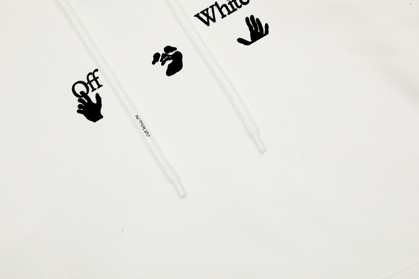 ブランドパーカー着用イメージ